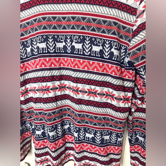 TULTEX Long Sleeve Tee T-Shirt Thermal Layering Top Blouse Red Snowflake Tree - Picture 2 of 6